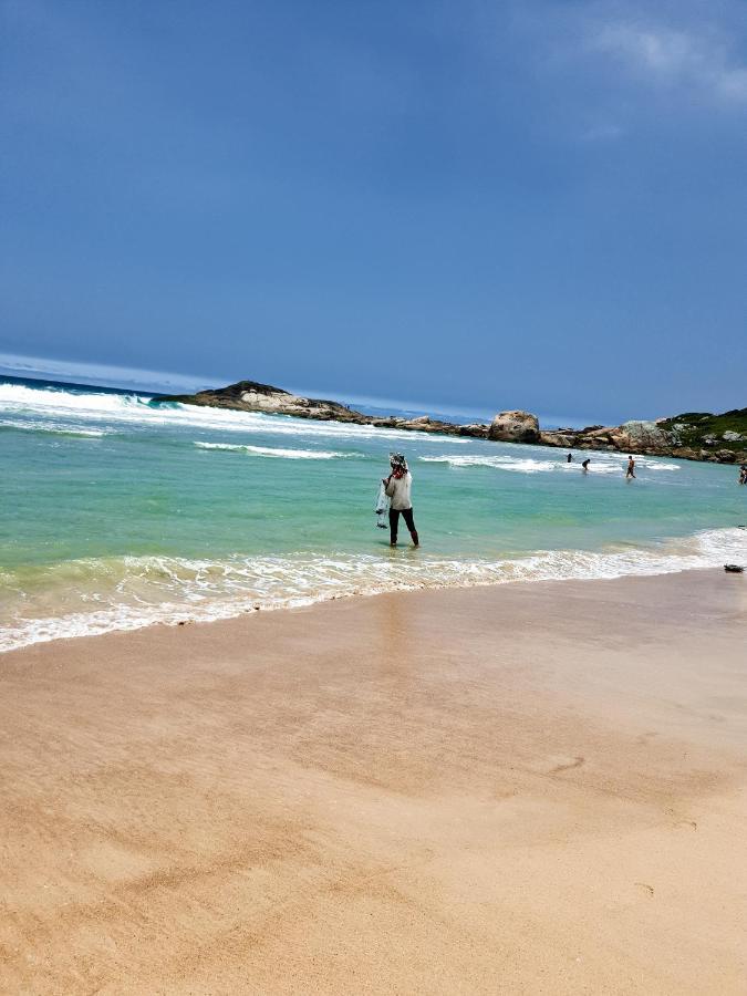 Pantai Pousadas - Jacuzzi Aquecida E 300 Metros Da Praia Da Ferrugem Garopaba Exteriör bild