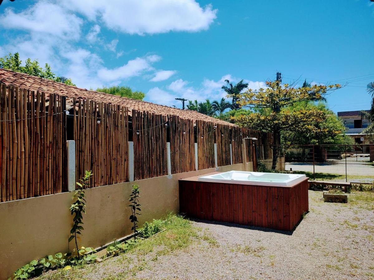 Pantai Pousadas - Jacuzzi Aquecida E 300 Metros Da Praia Da Ferrugem Garopaba Exteriör bild